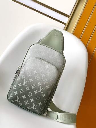 LV AVENUE M11702 20 x 31 x 10cm