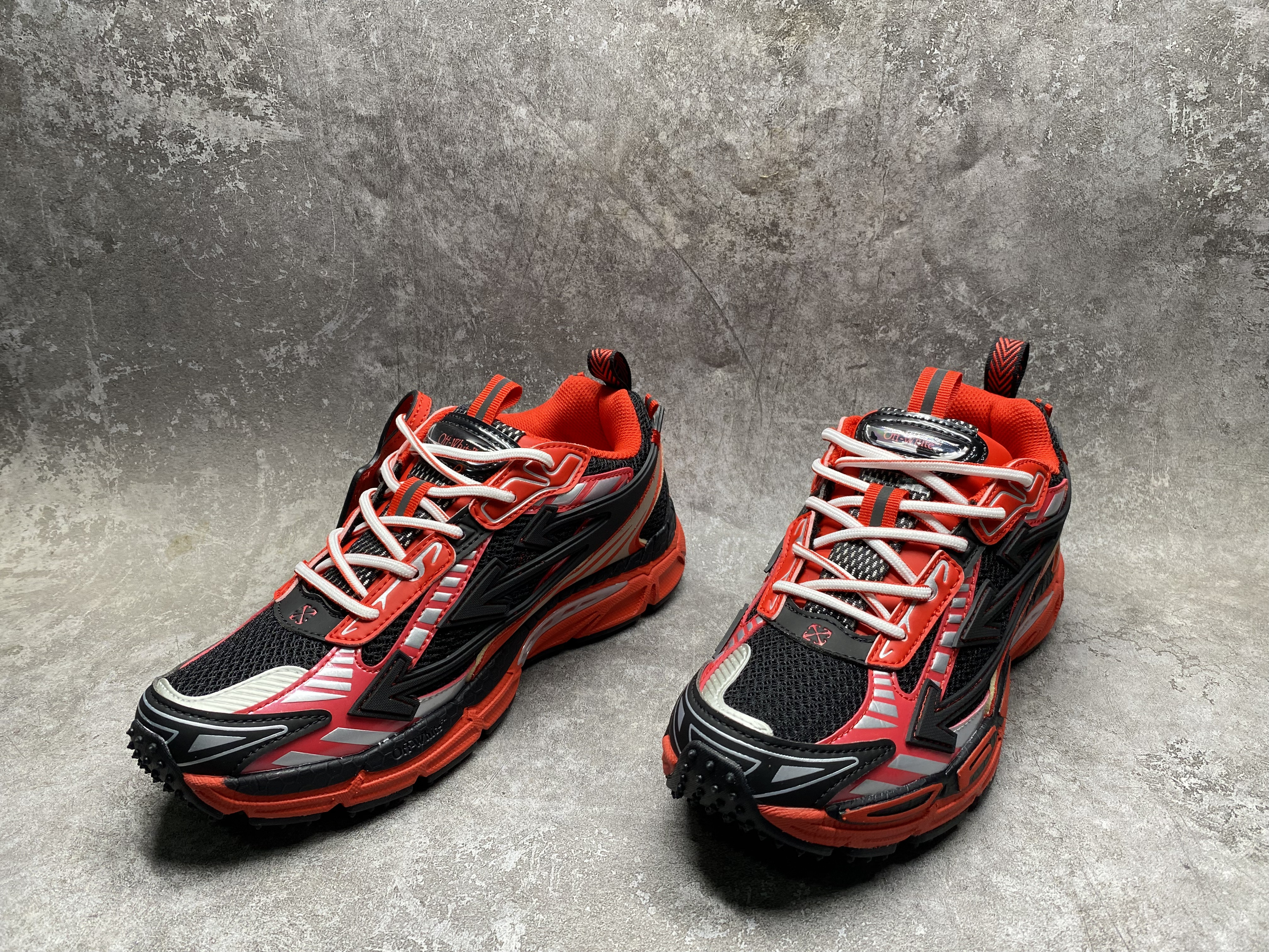 UA Off-White "BE RIGHT BACK"