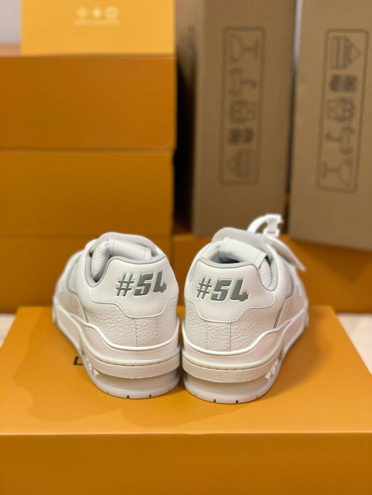 UA LV Trainer Sneaker