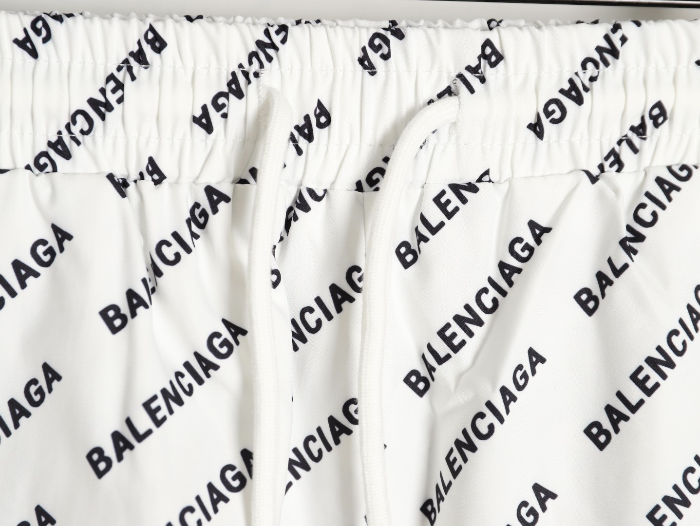 Ba*len*cia*ga 25ss shorts