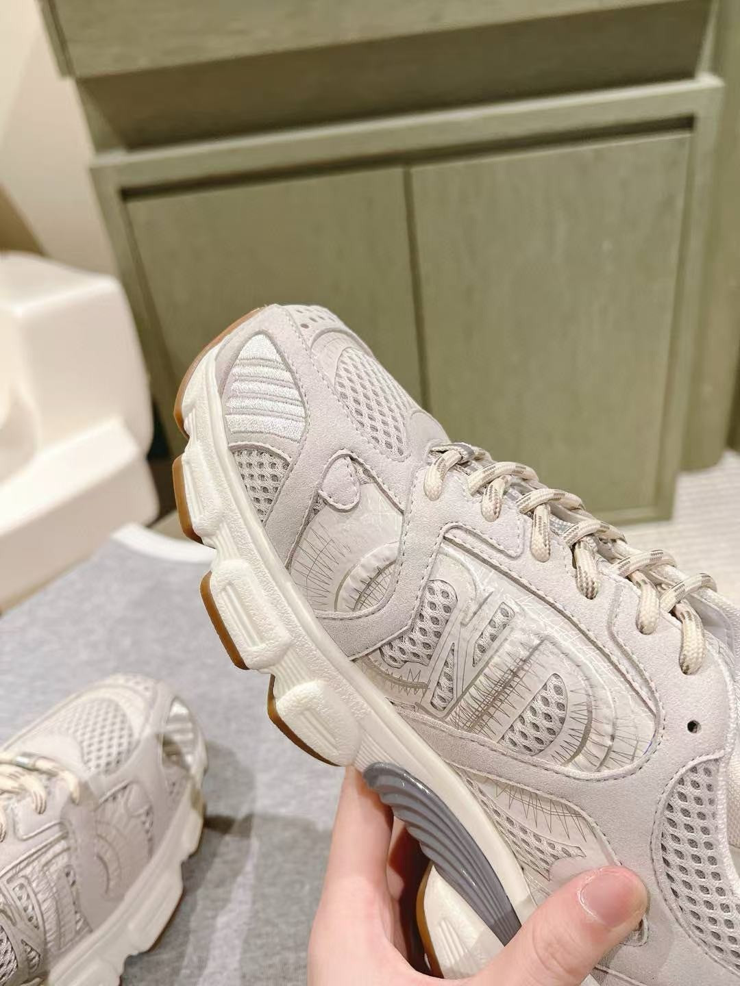 ua D*or chrono sneakers