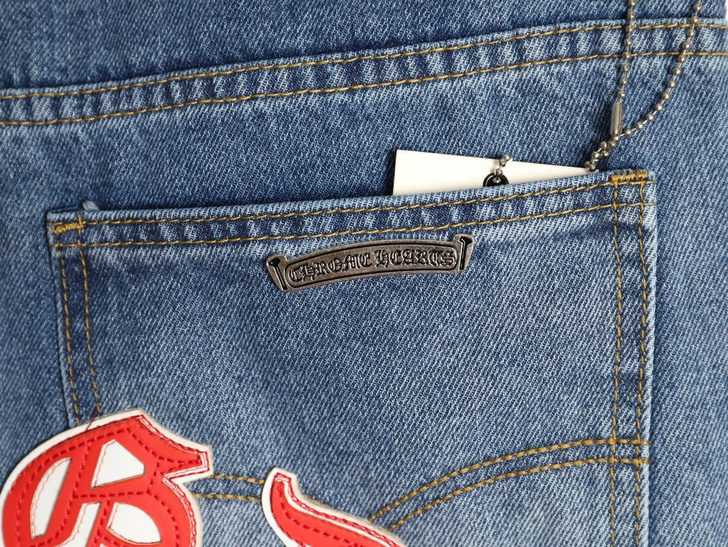 Ch**me He**ts jeans