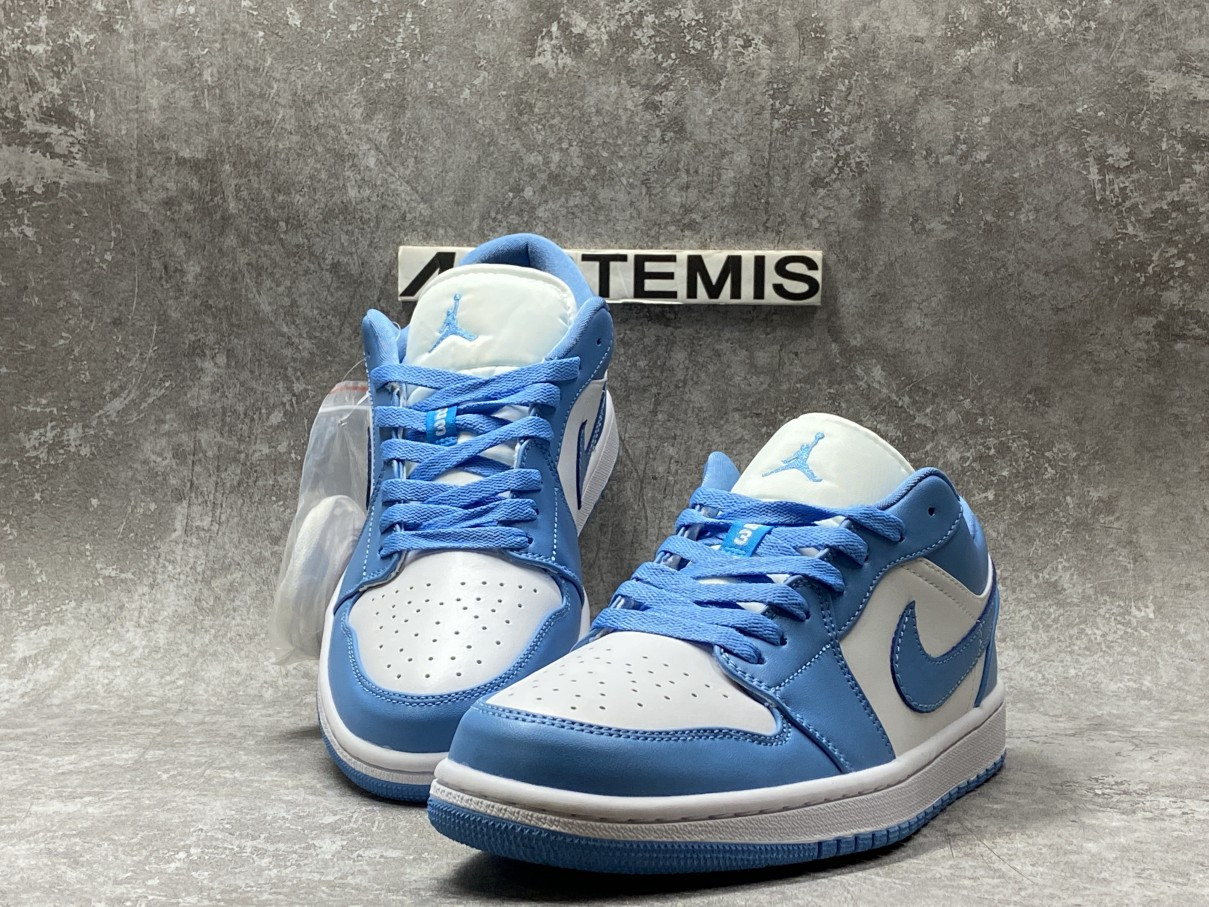 Air Jordan 1 Low UNC