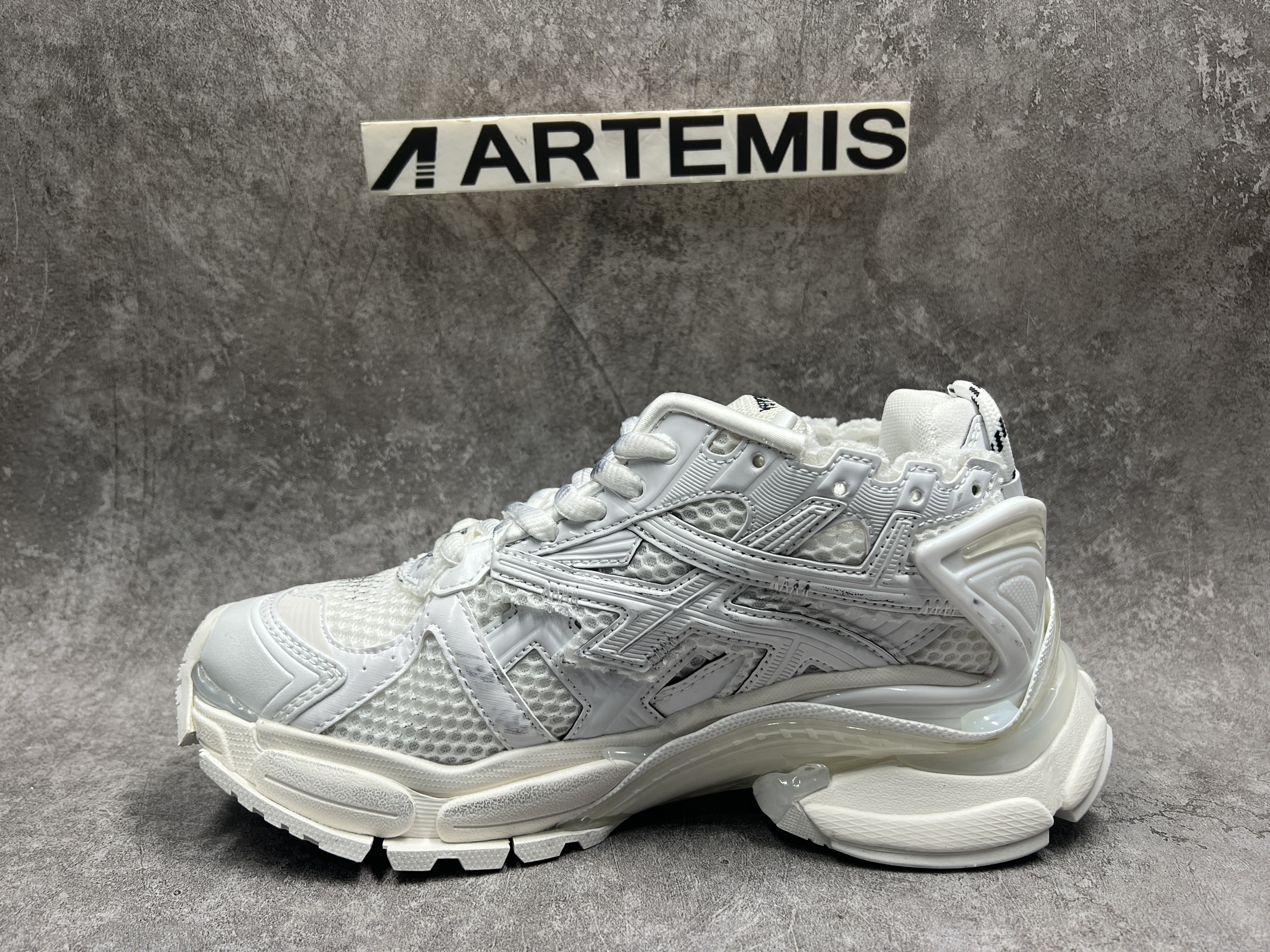 Balenciga Runner White