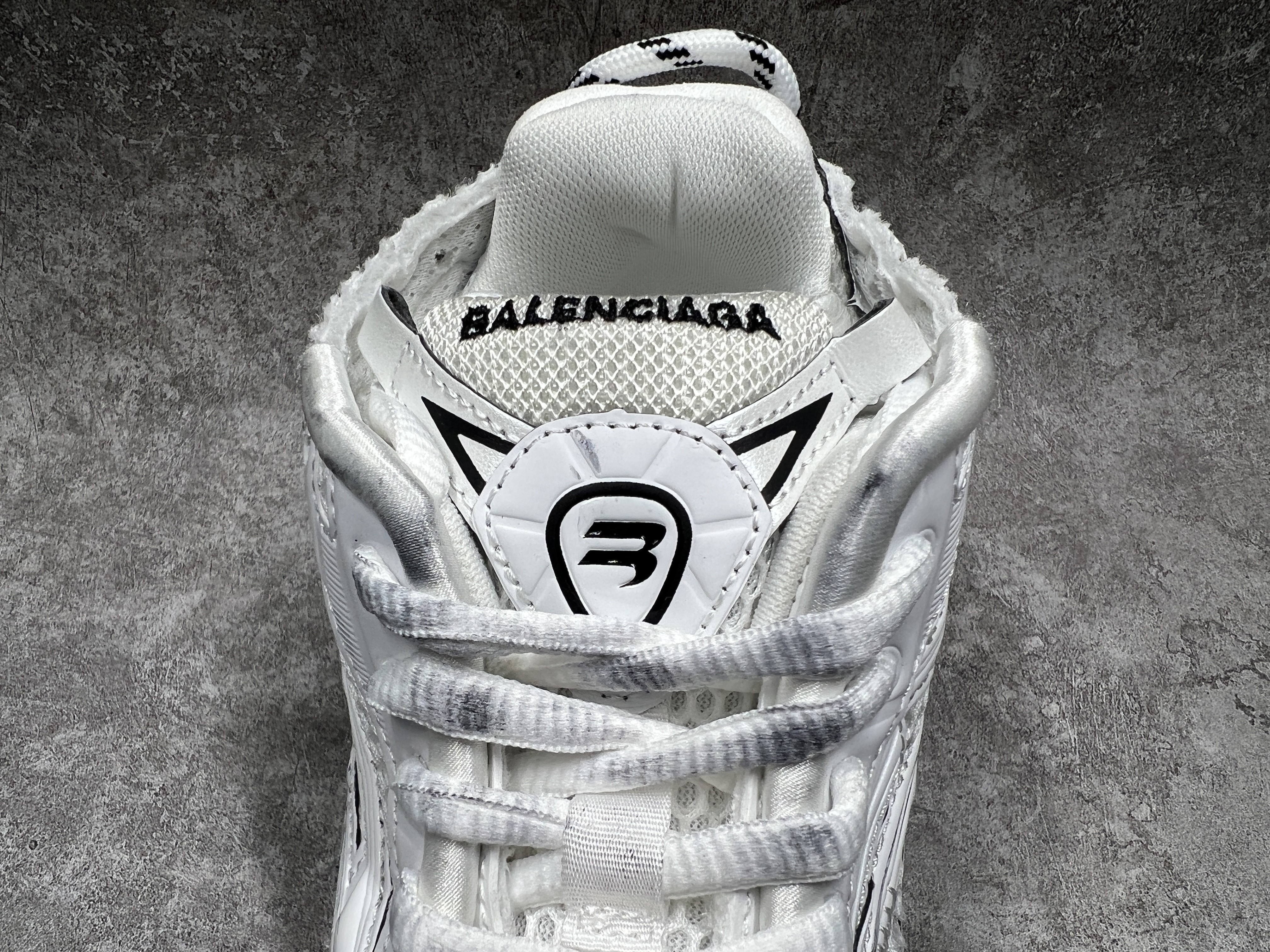 Balenciga Runner White