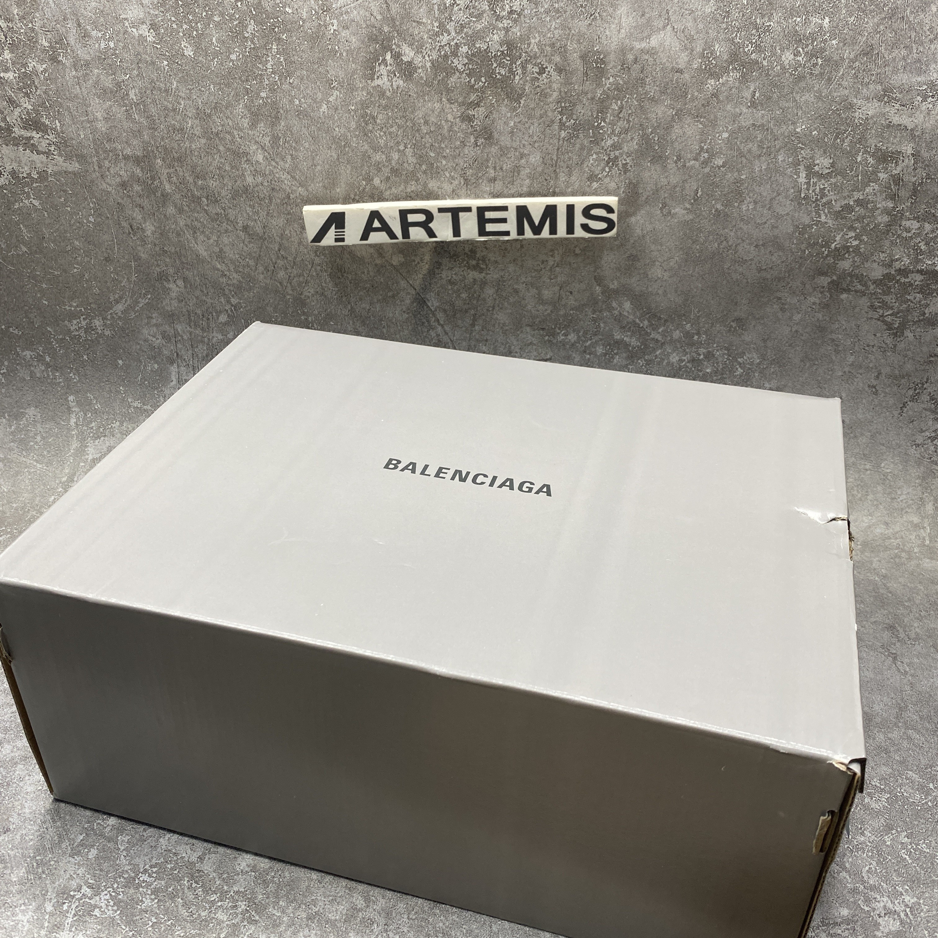 Balenciga Defender Black