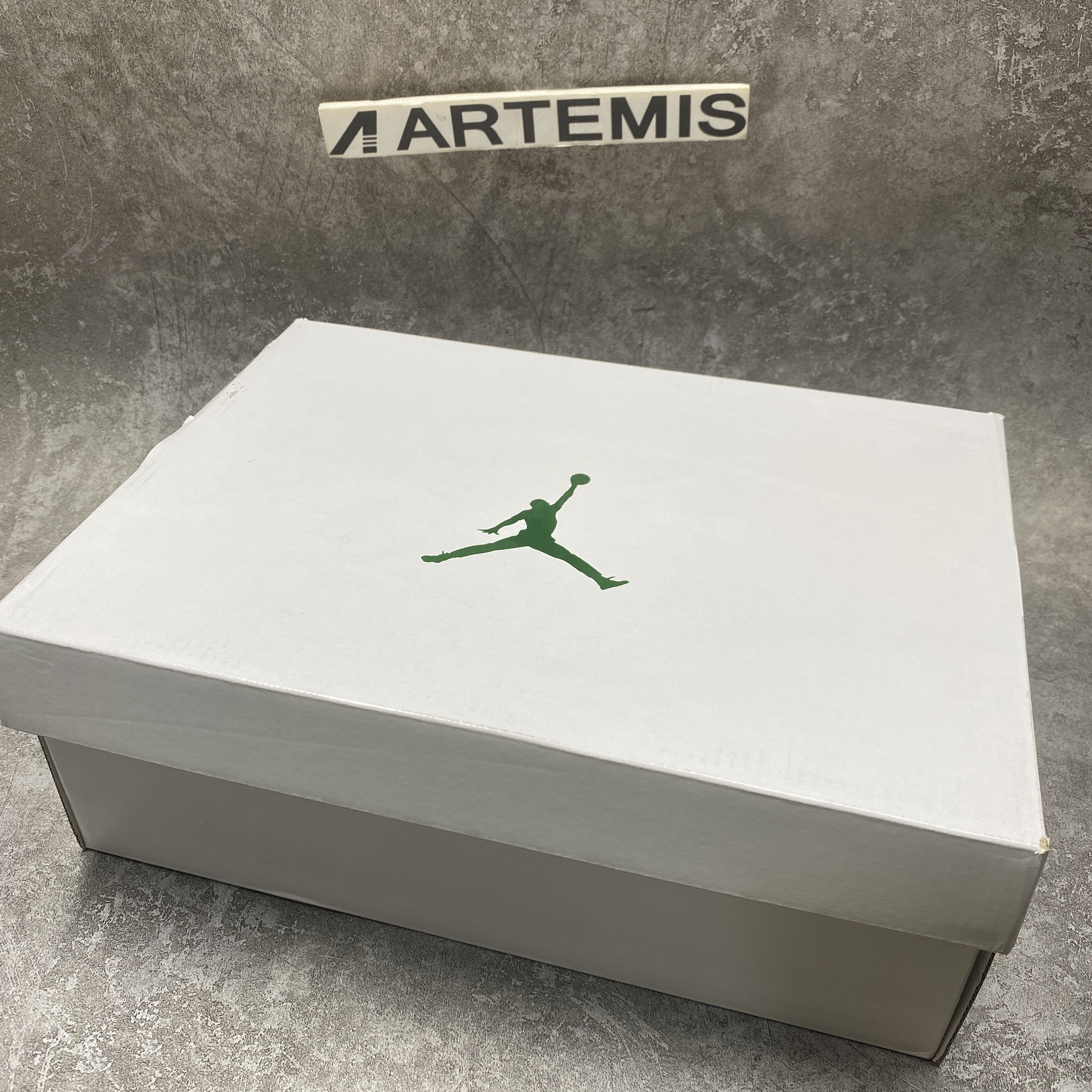 Air Jordan 4 Retro Metallic Green