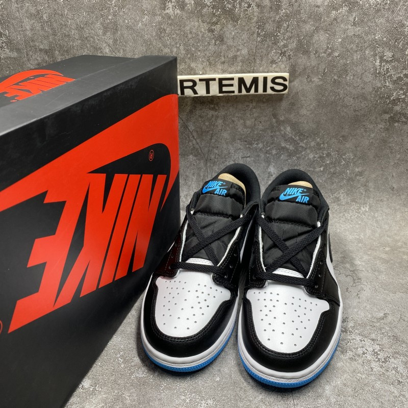 Air Jordan 1 Retro Low OG UNC
