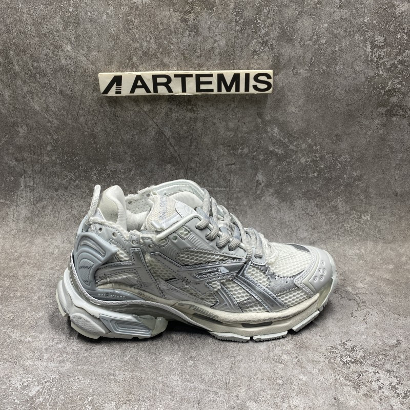 Balenciga Runner Silver
