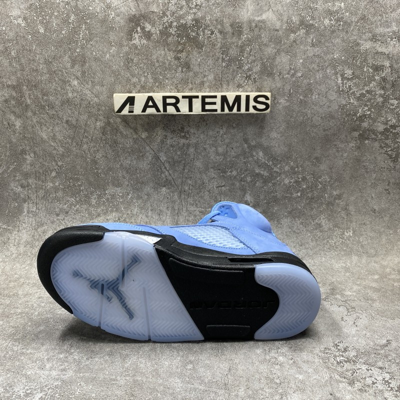 Air Jordan 5 Retro UNC