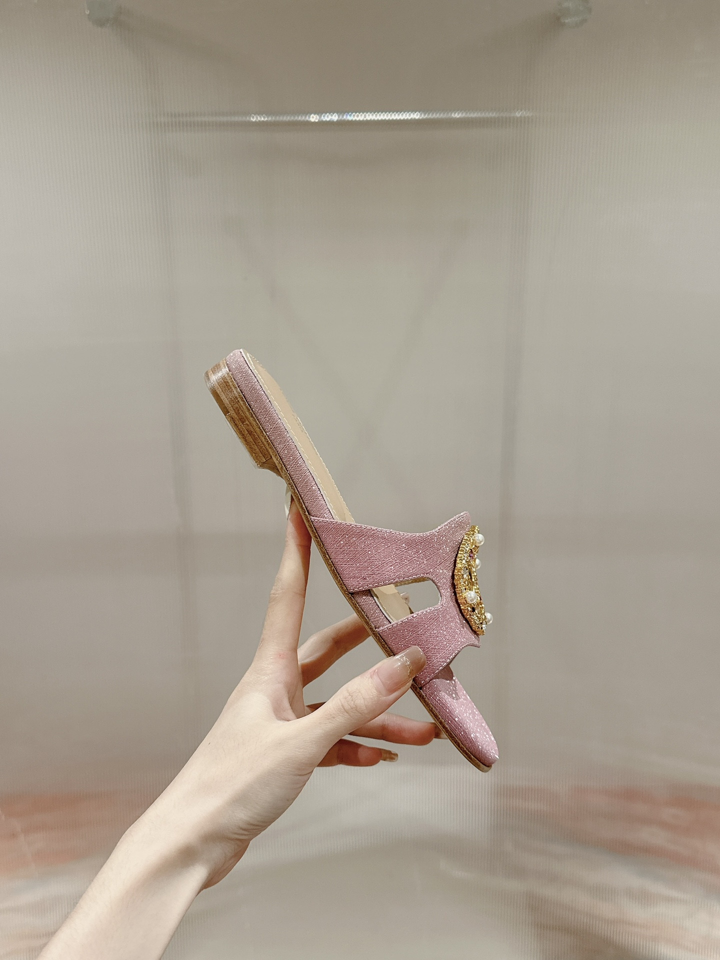 UA LV Flat Mule