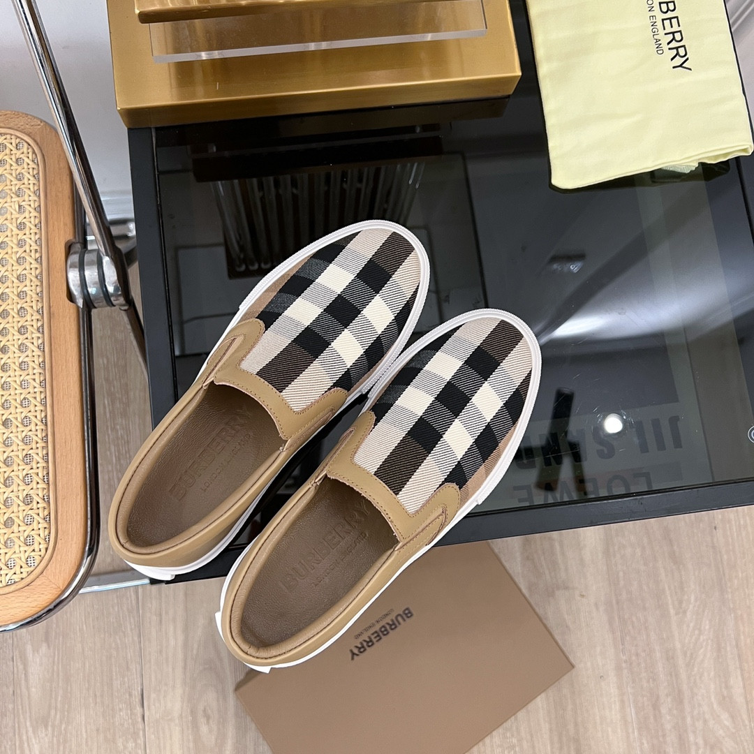 ua B**rry slip on sneakers