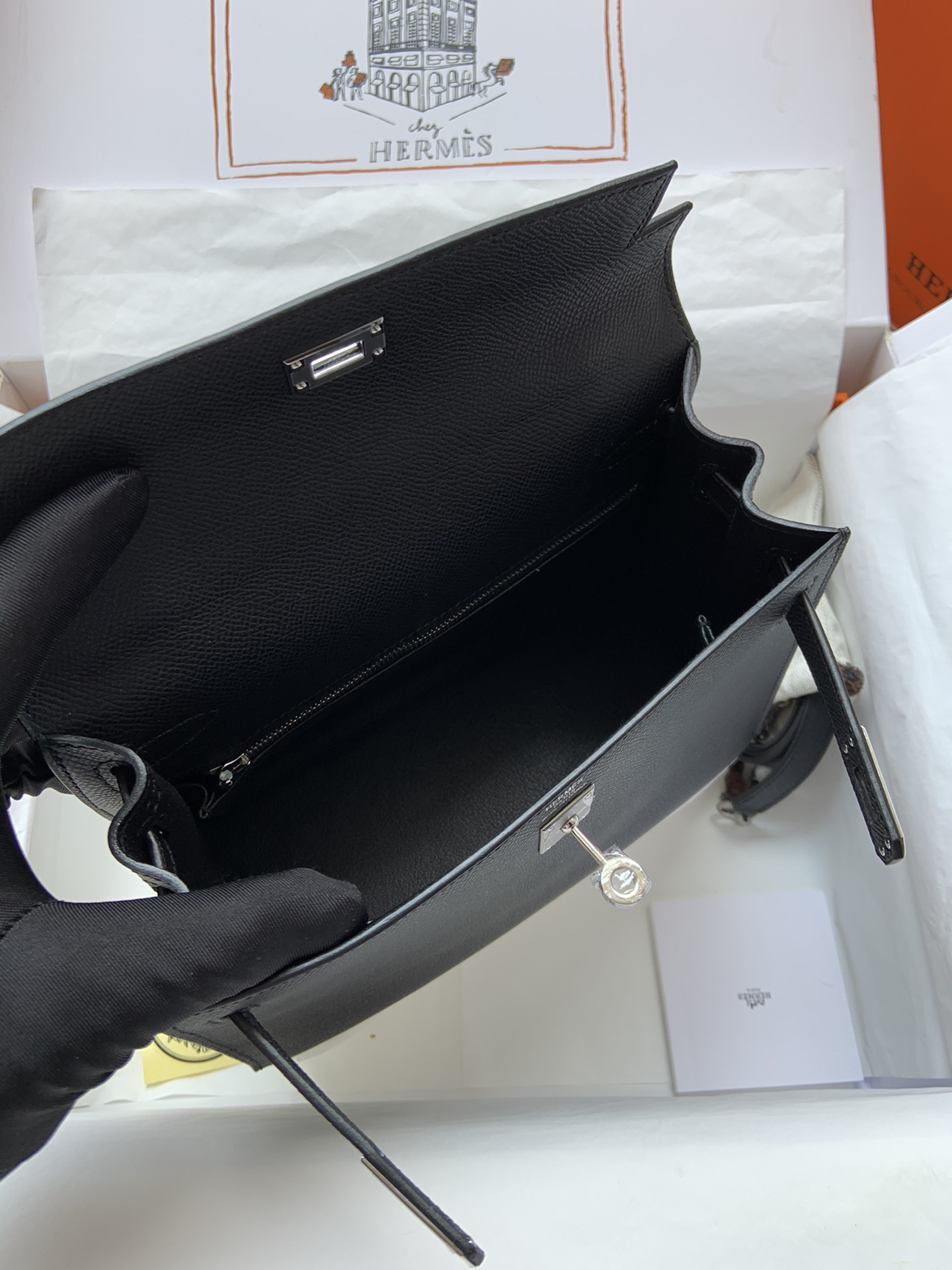 HERMÈS Kelly Silver-tone Hardware 25 28