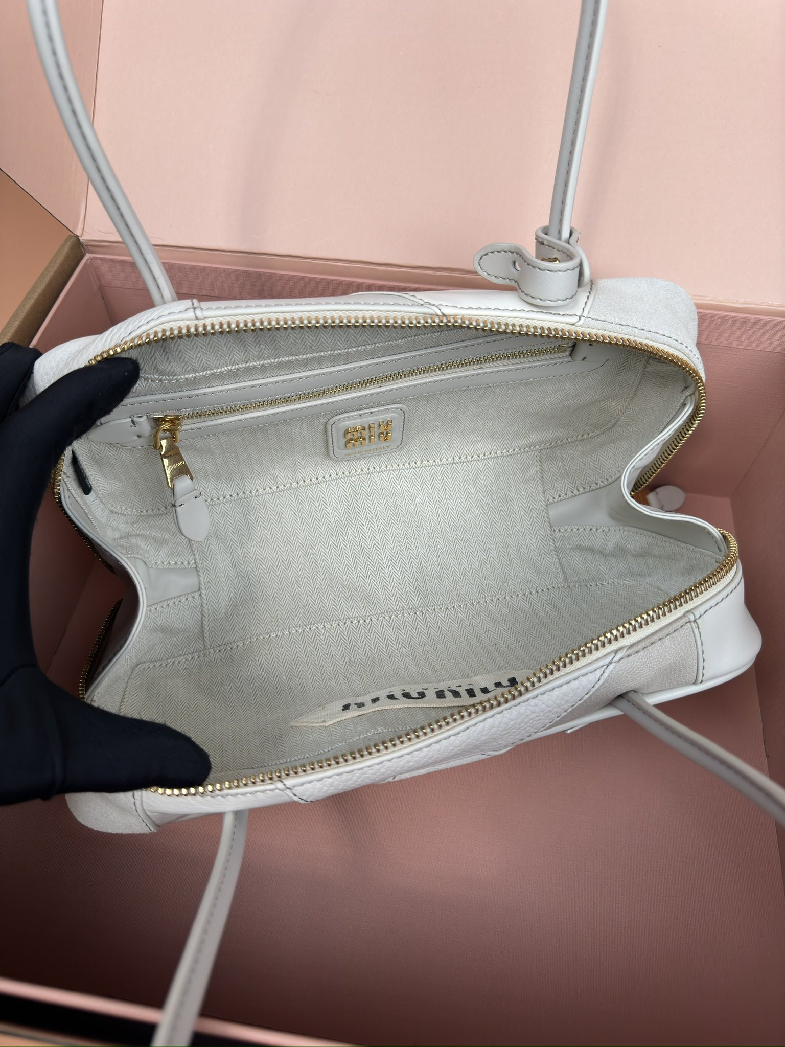 Miu Miu Leather Beau Bag 28×15×9cm