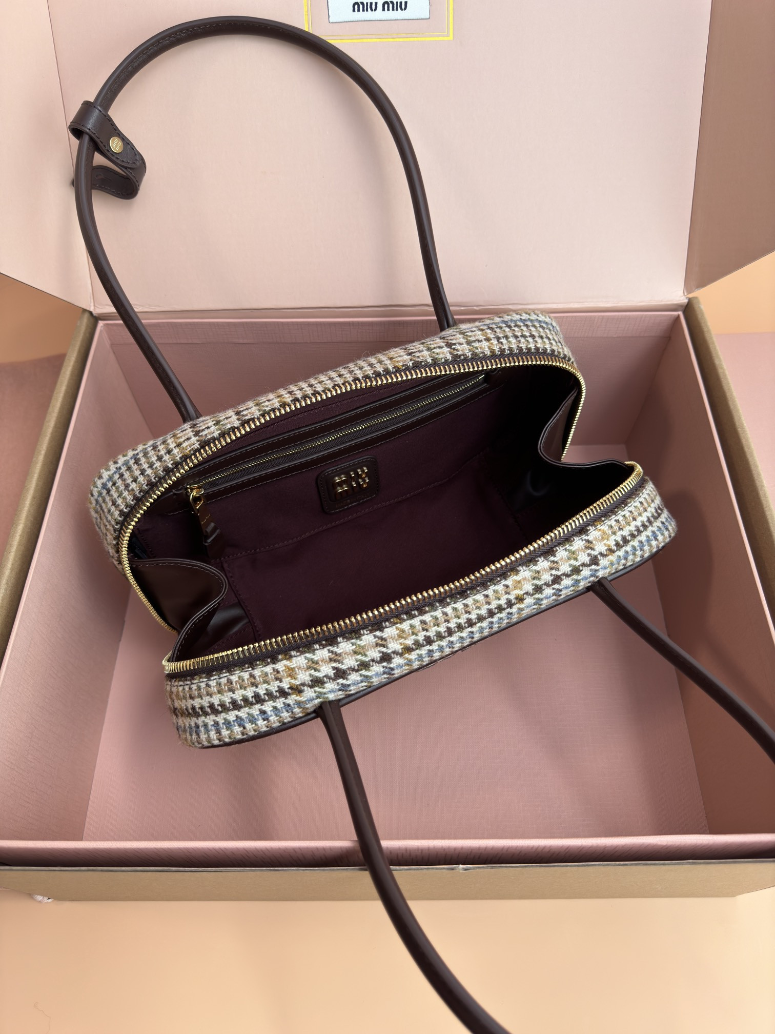 Miu Miu Leather Beau Bag 28×15×9cm
