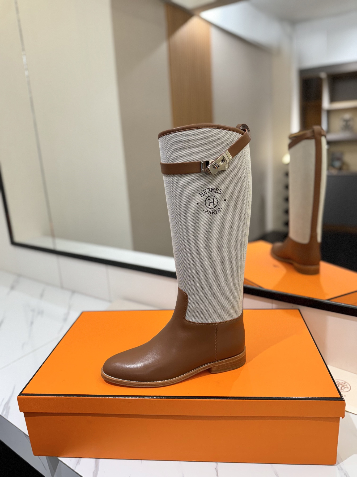 ua H**me5 jumping boots