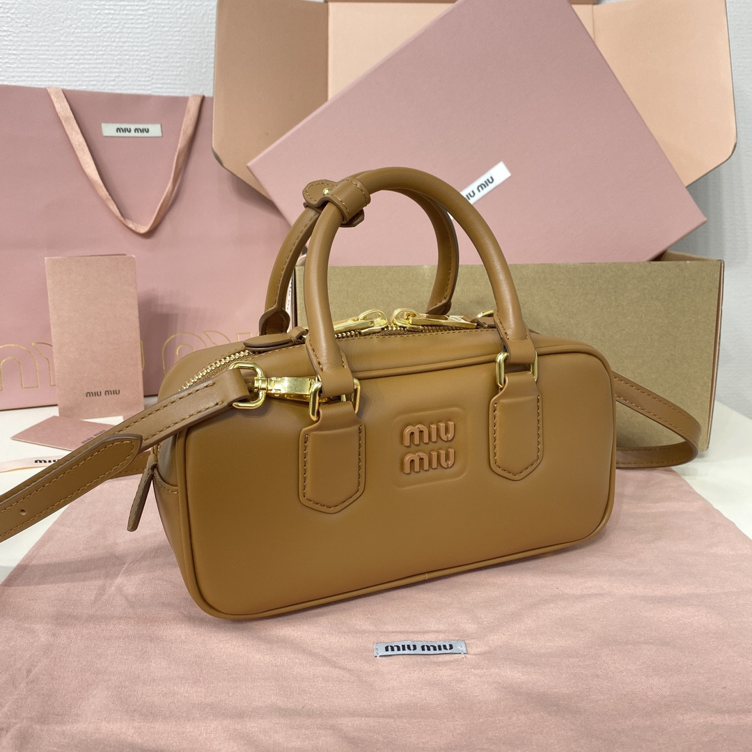 Miu Miu Arcadie leather bag 10.5x22x7.5cm
