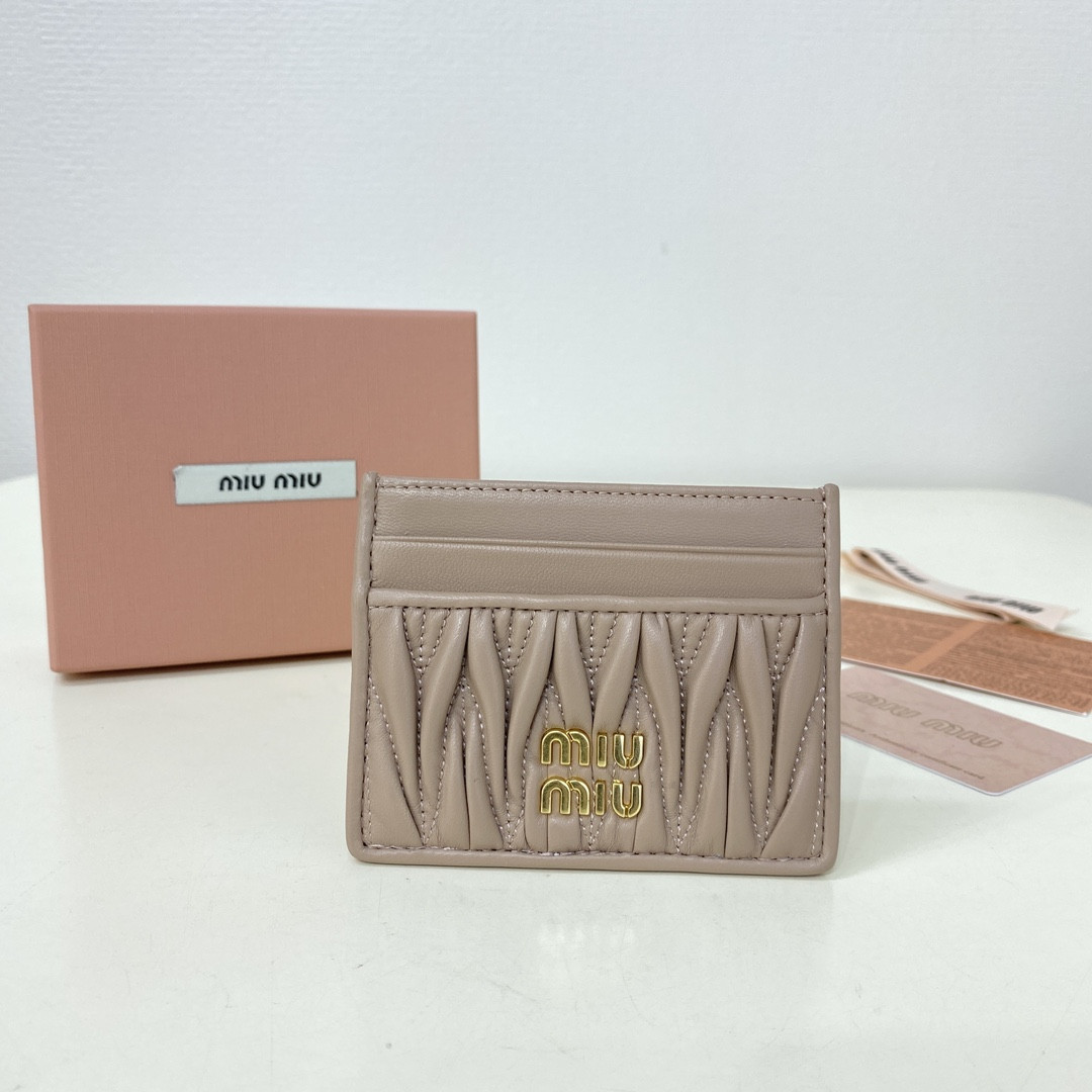 Miu Miu Matelassé nappa leather card holder 8x10.5cm
