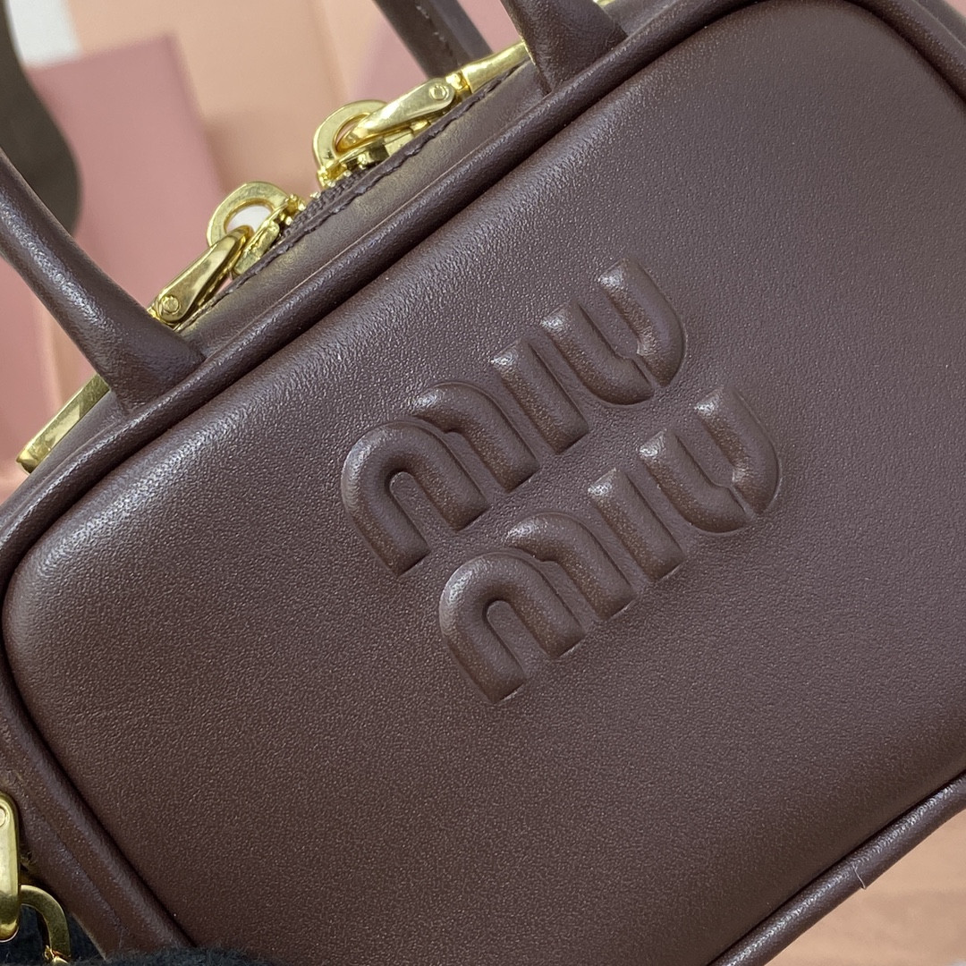 Miu Miu Leather micro bag 7x11x4cm