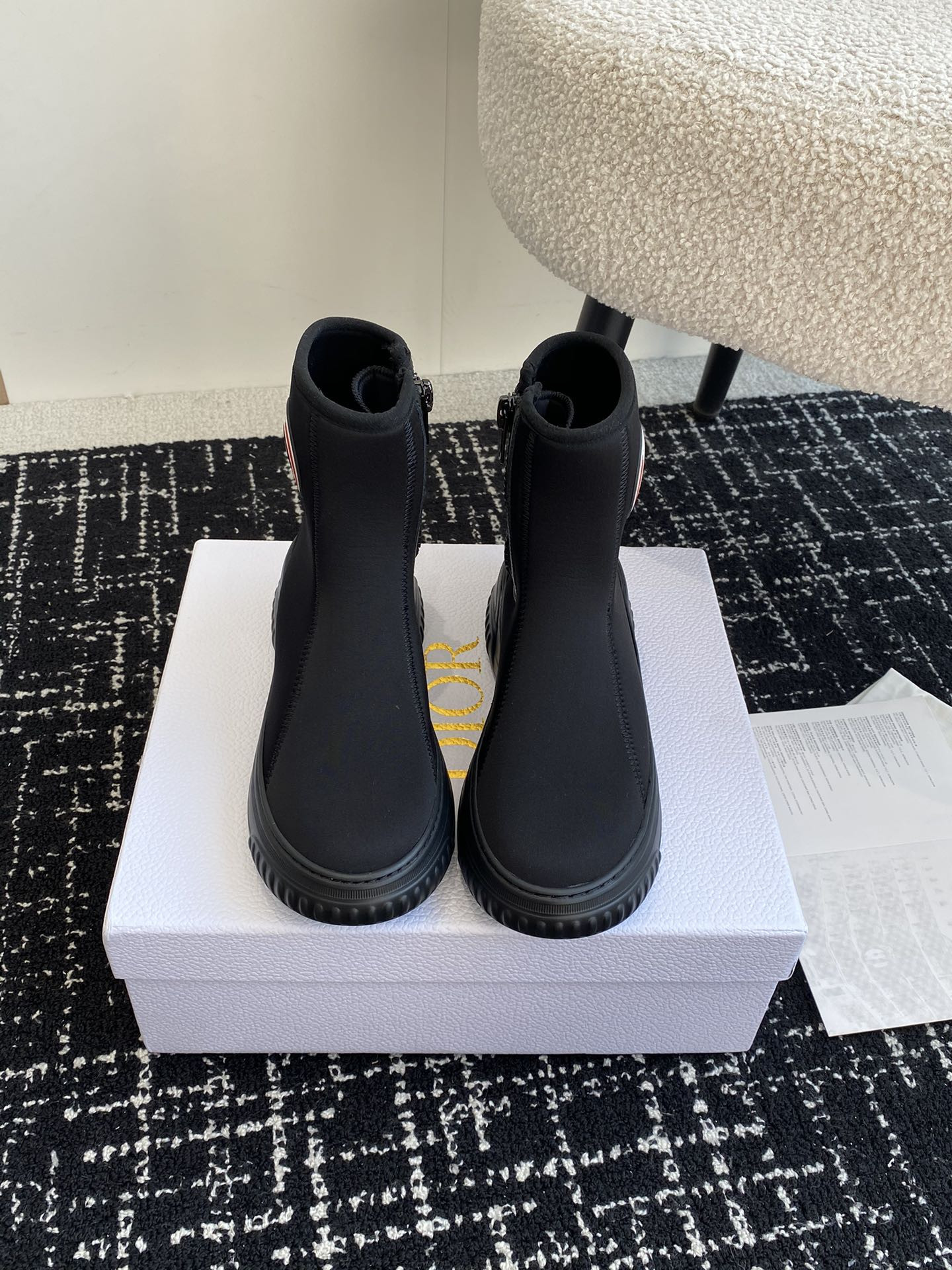 ua D*or boot
