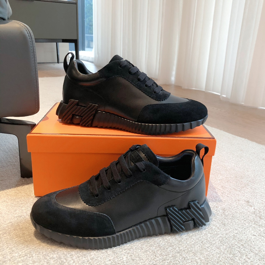 ua H**me5 bouncing sneaker