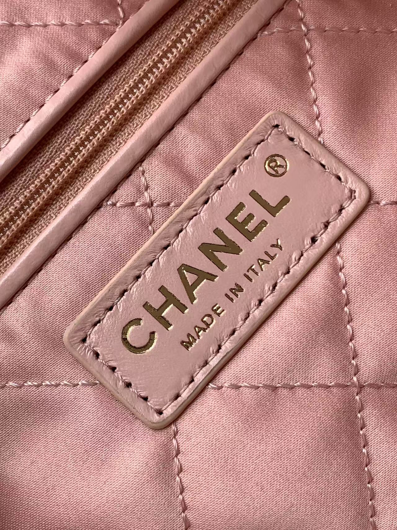 Ch*el 22 handbag as3261 39×42×8 cm