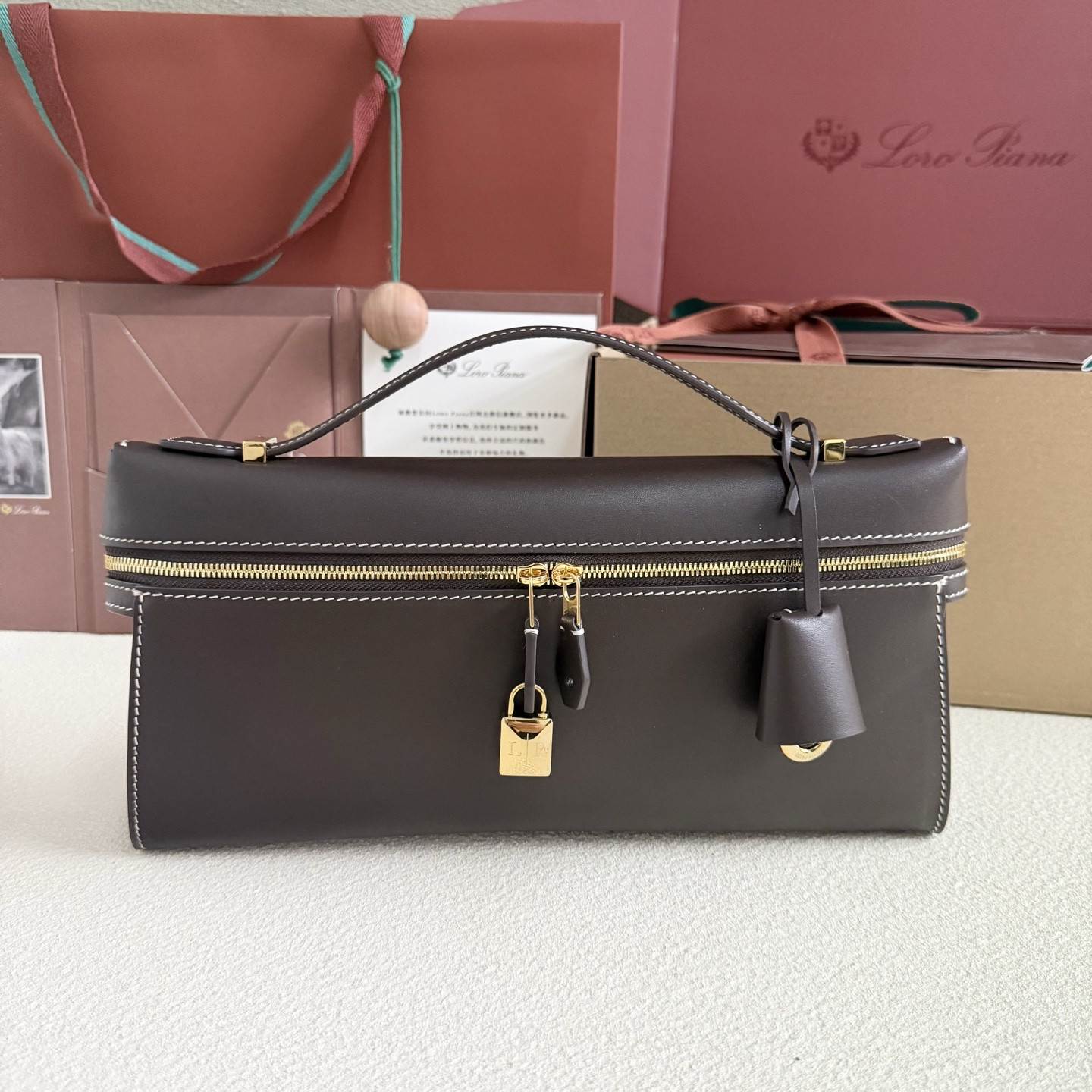 L**o p*ana extra clutch l29 29x14x3cm