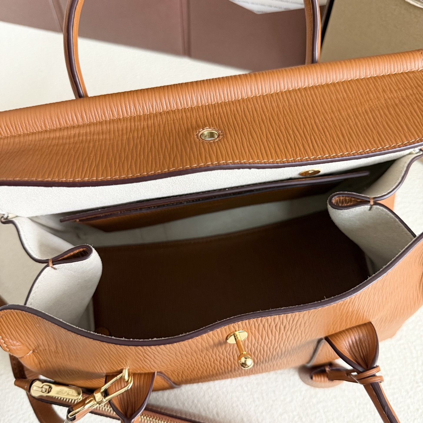 L**o p*ana loom l25 calfskin 25x18x12.5cm