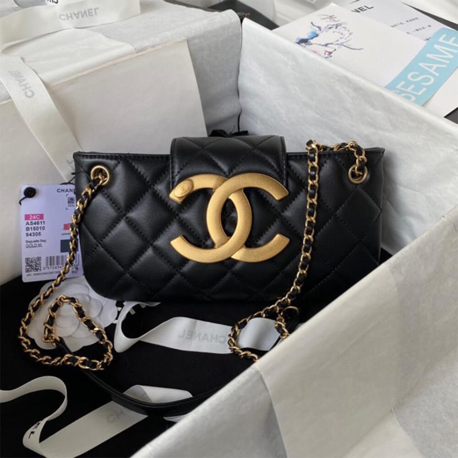Ch*el baguette bag